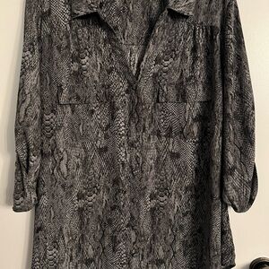 Torrid Gray Snake Print Blouse size 1